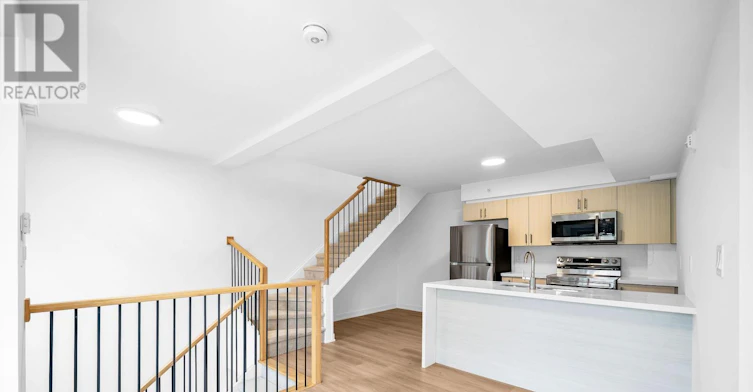 2-200 Railway Engine House Way, Whitby, ON, L1N 0P7 - 6