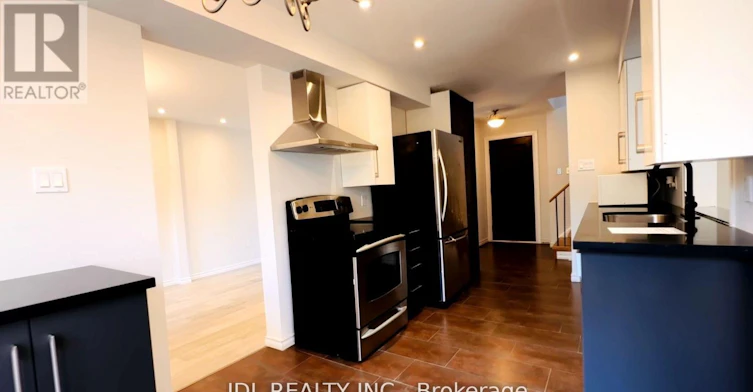127 Huntington Park Drive, Markham, ON, L3T 7C8 - 3