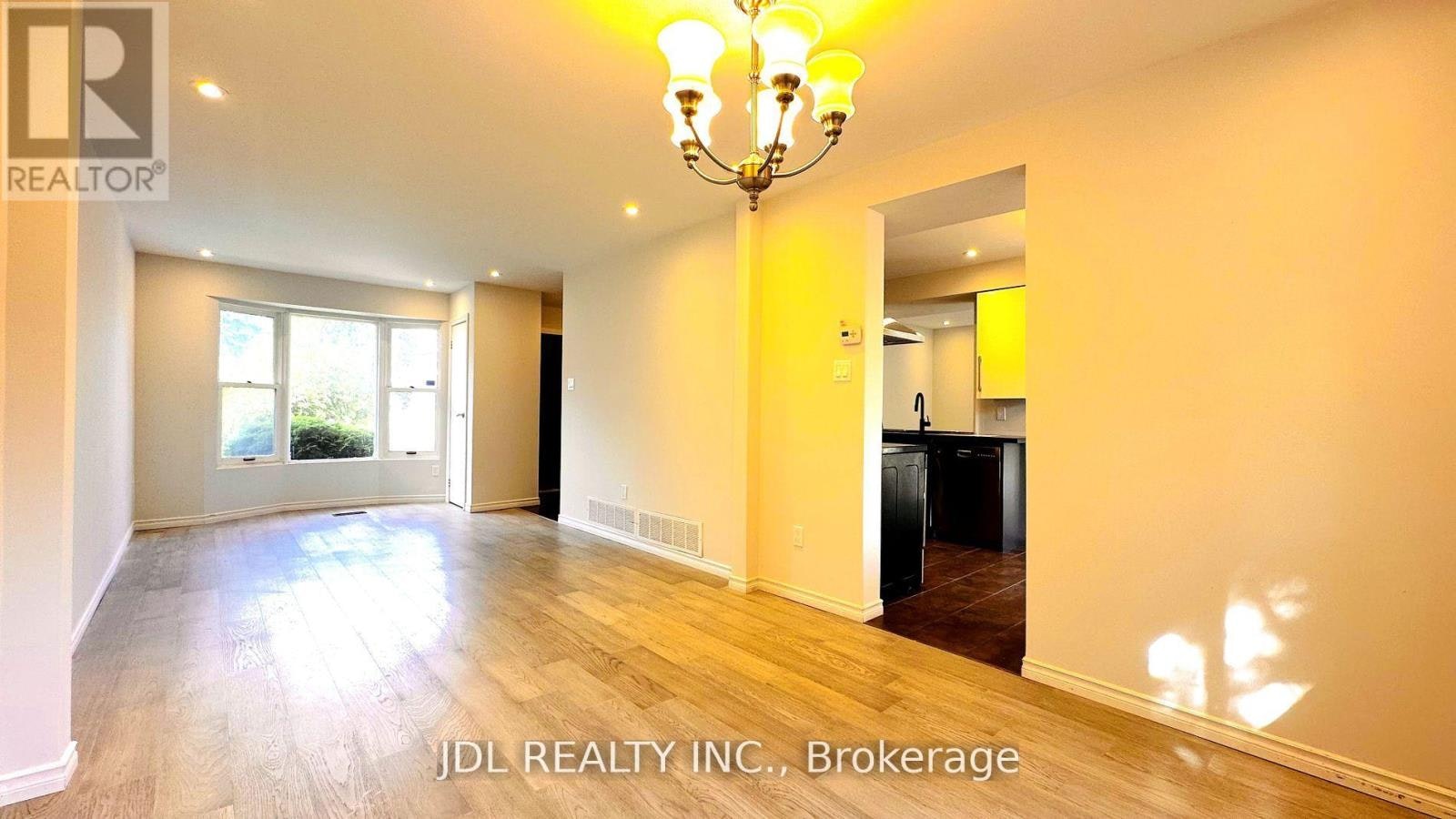 127 Huntington Park Drive, Markham, ON, L3T 7C8 - 5