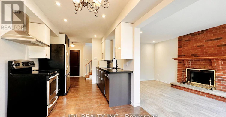 127 Huntington Park Drive, Markham, ON, L3T 7C8