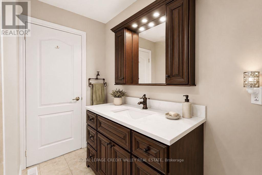 29 Counsellor Terrace, Barrie, ON, L4M 7H1 - 10
