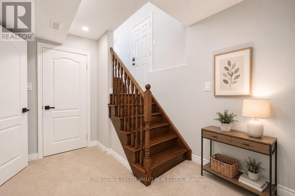 29 Counsellor Terrace, Barrie, ON, L4M 7H1 - 12