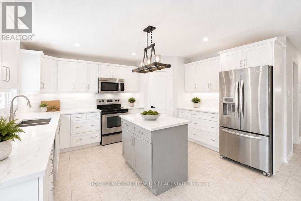 29 Counsellor Terrace, Barrie, ON, L4M 7H1 - 5