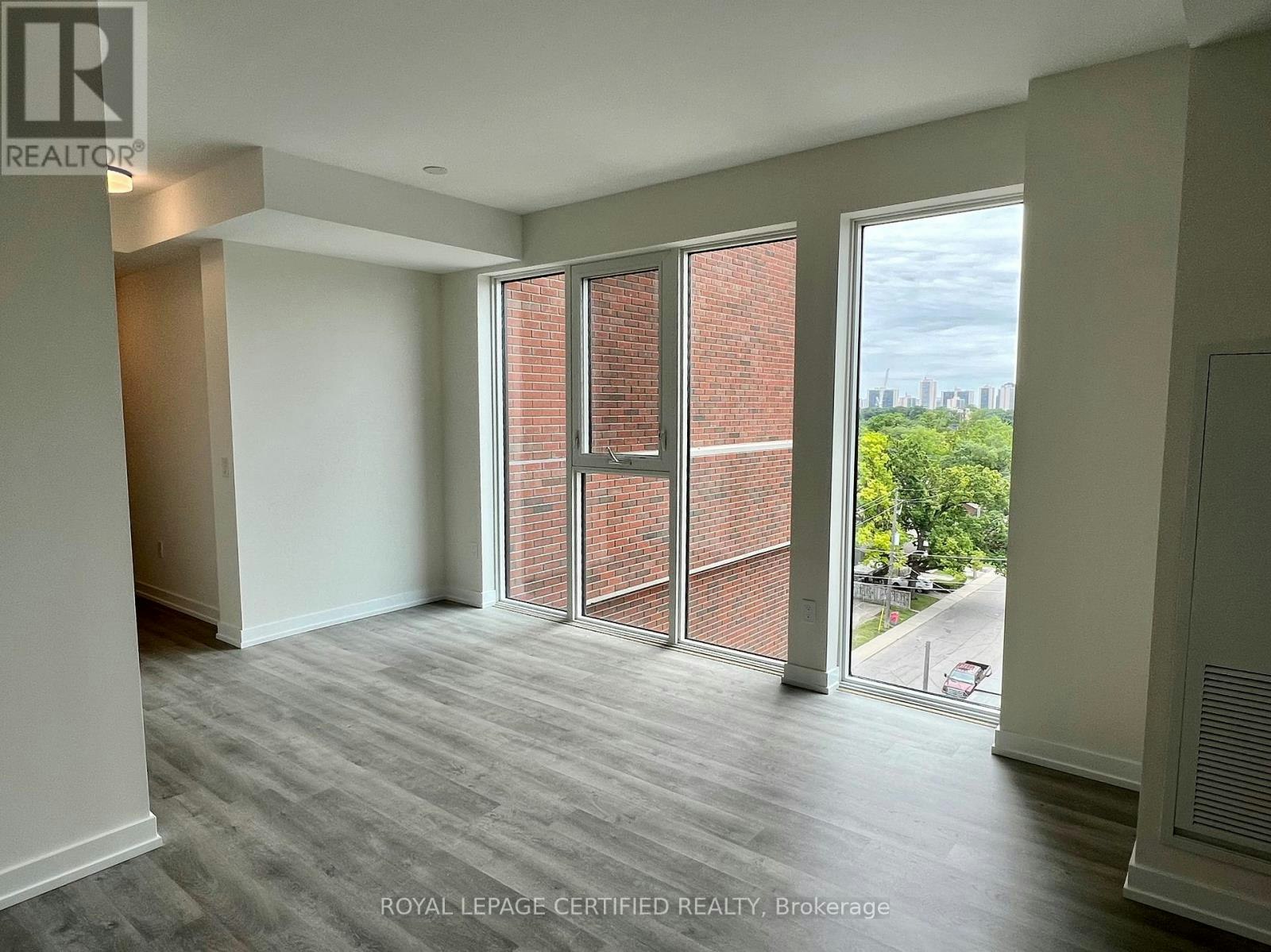 703-2300 St. Clair Avenue W, Toronto, ON, M6N 0B3 - 4