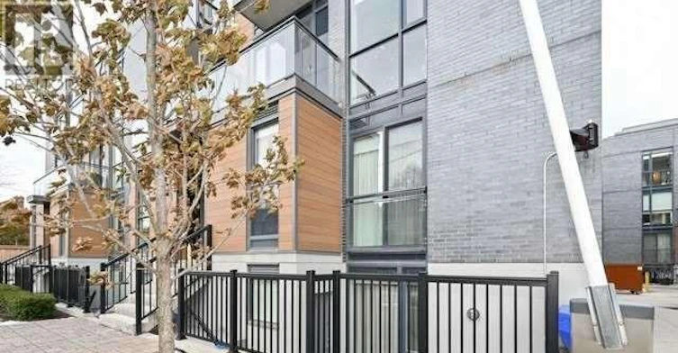 101-47 Macaulay Avenue, Toronto, ON, M6P 3P5