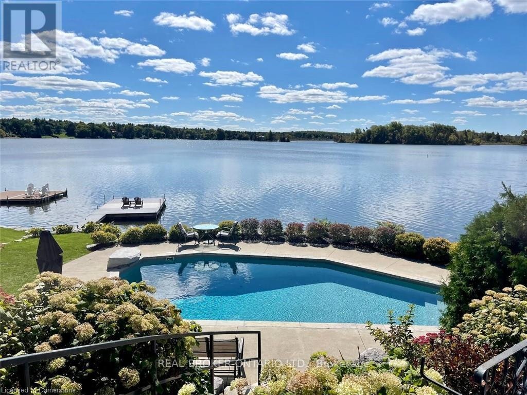 11 Lake Avenue, Puslinch, ON, N3C 2V4