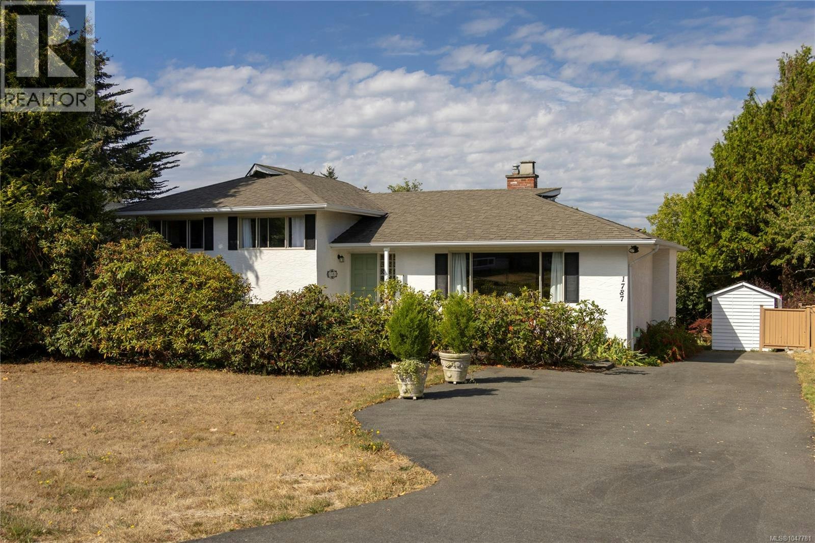 1787 Penshurst Road, Saanich, BC, V8N 2N6