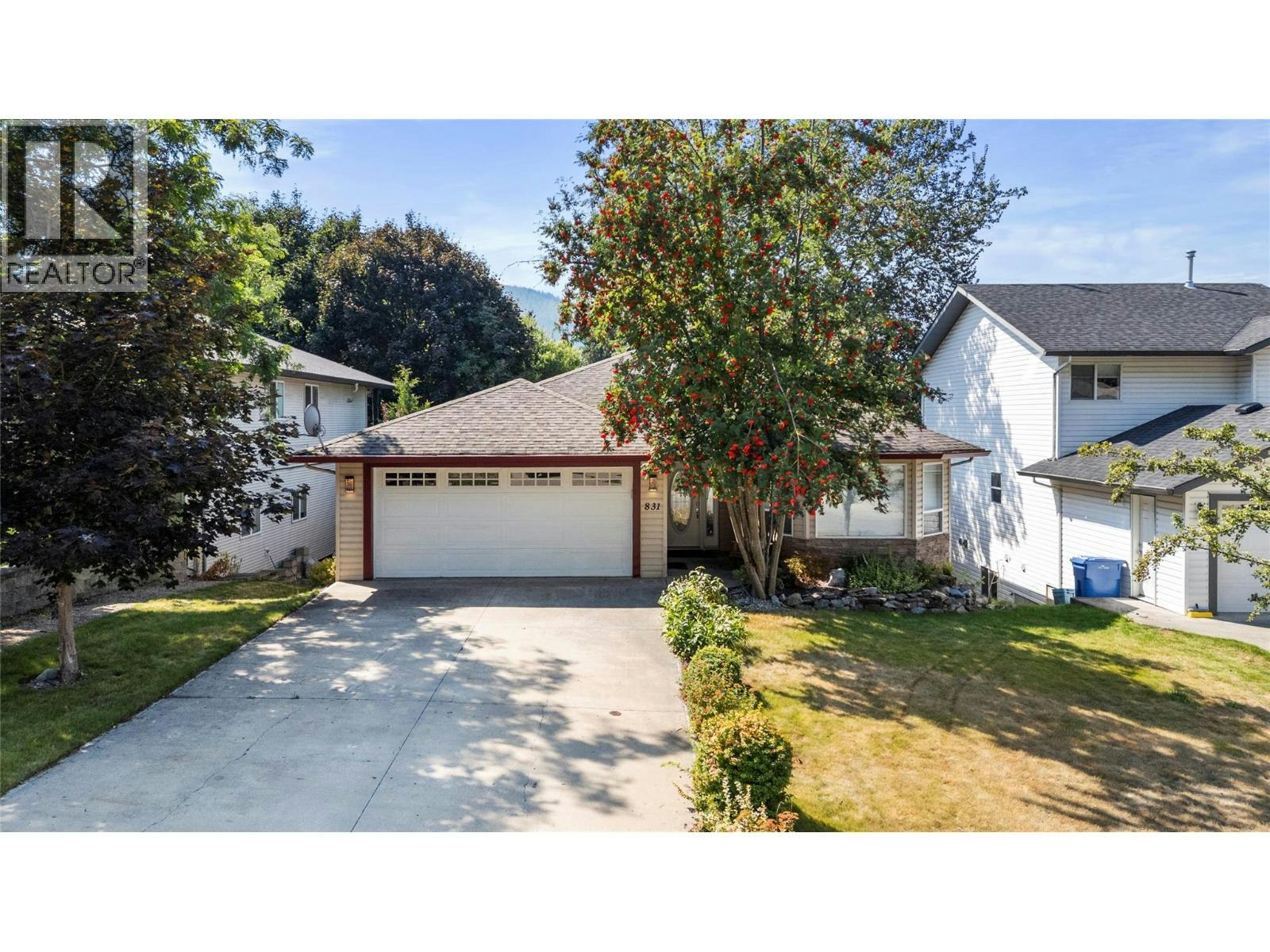 831 SE 37 Street, Salmon Arm, BC, V1E 3M2