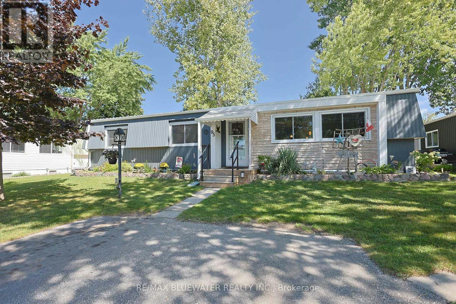 95 Shannon Boulevard, Exeter, ON, N0M 1T0