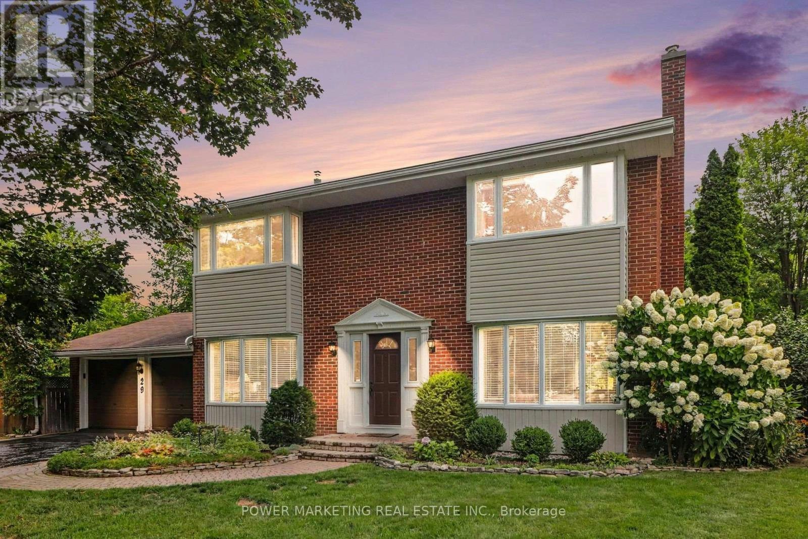 29 Okanagan Drive, Ottawa, ON, K2H 7E9