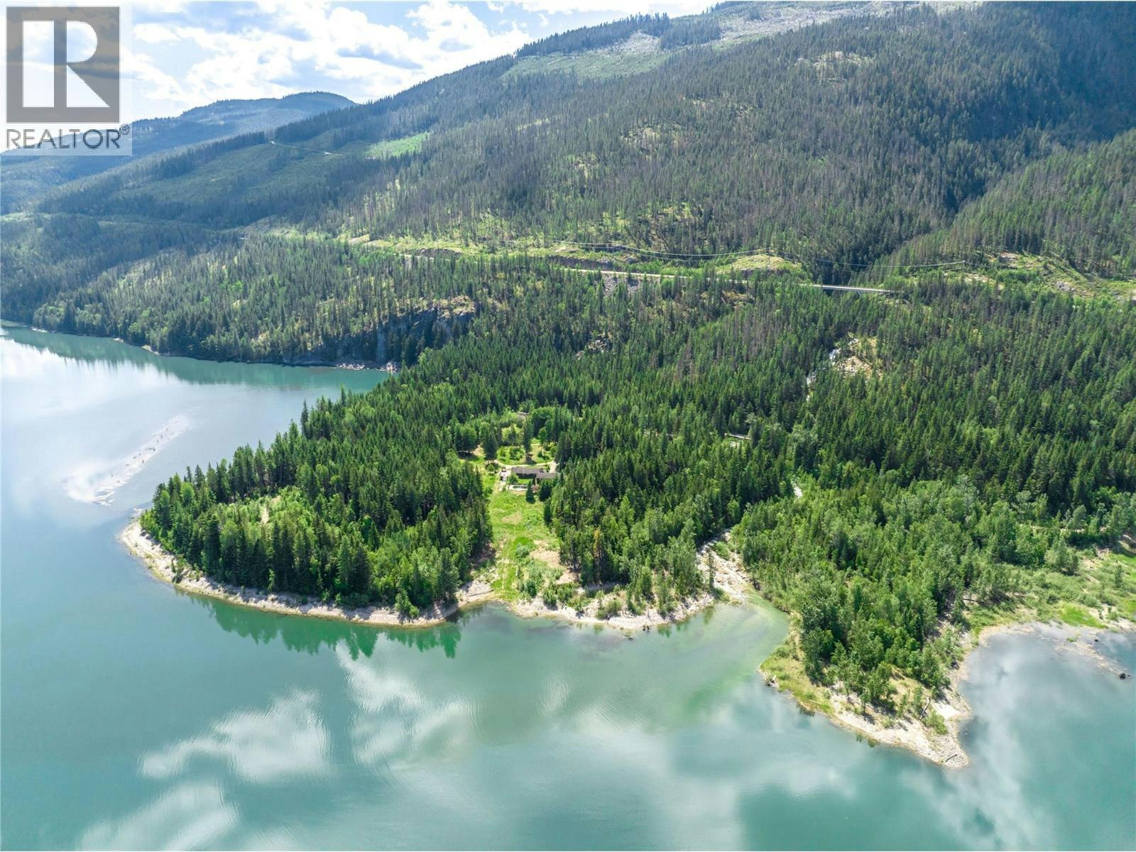 4200 S 23 South Highway Highway, Revelstoke, BC, V0E 2S0