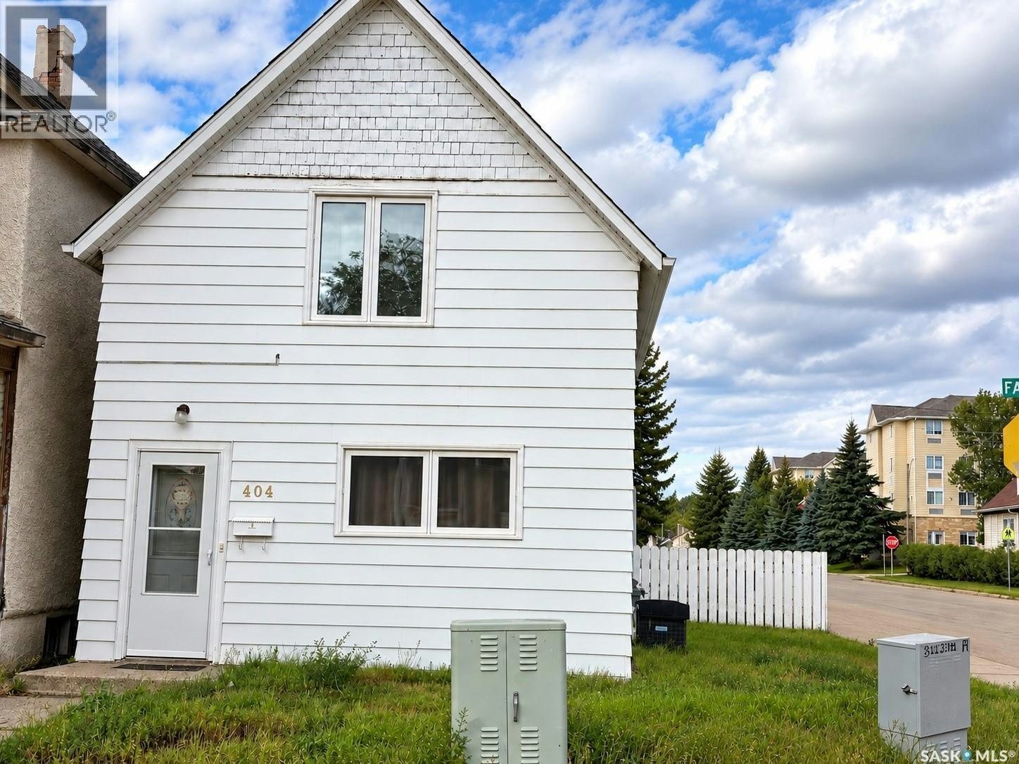 404 Fairford Street W, Moose Jaw, SK, S6H 1W2