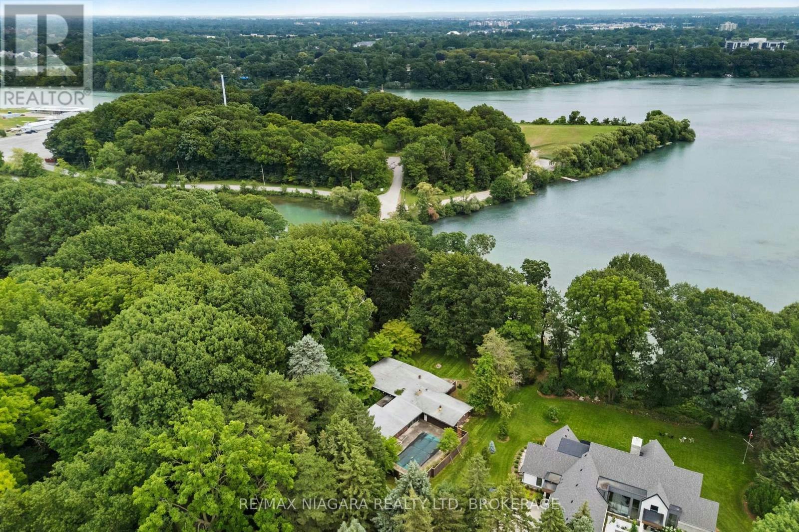 45 Port Master Drive, St. Catharines, ON, L2N 6X3 - 16