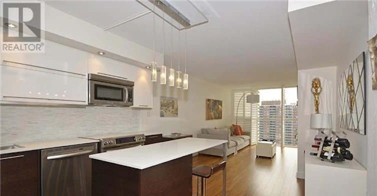 1912-15 Maitland Place, Toronto, ON, M4Y 2X3 - 4