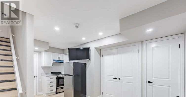 LOWER-6 Harper Hill Drive, Ajax, ON, L1T 0J9 - 4