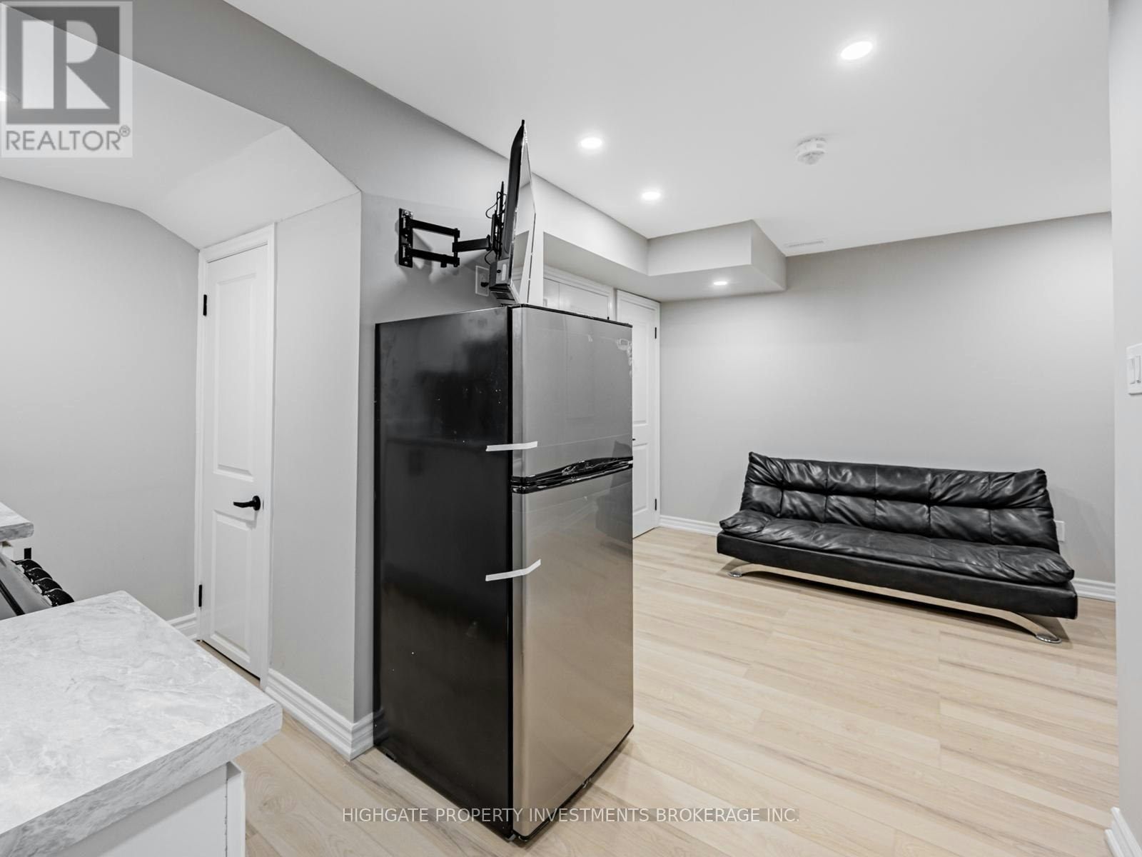LOWER-6 Harper Hill Drive, Ajax, ON, L1T 0J9 - 10