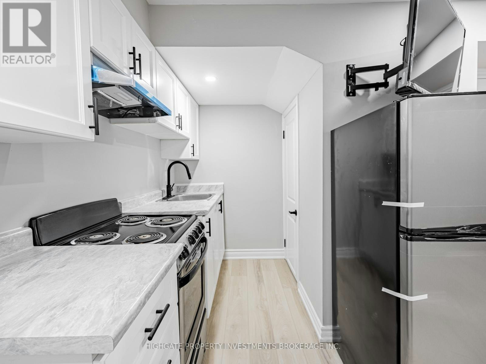 LOWER-6 Harper Hill Drive, Ajax, ON, L1T 0J9 - 11