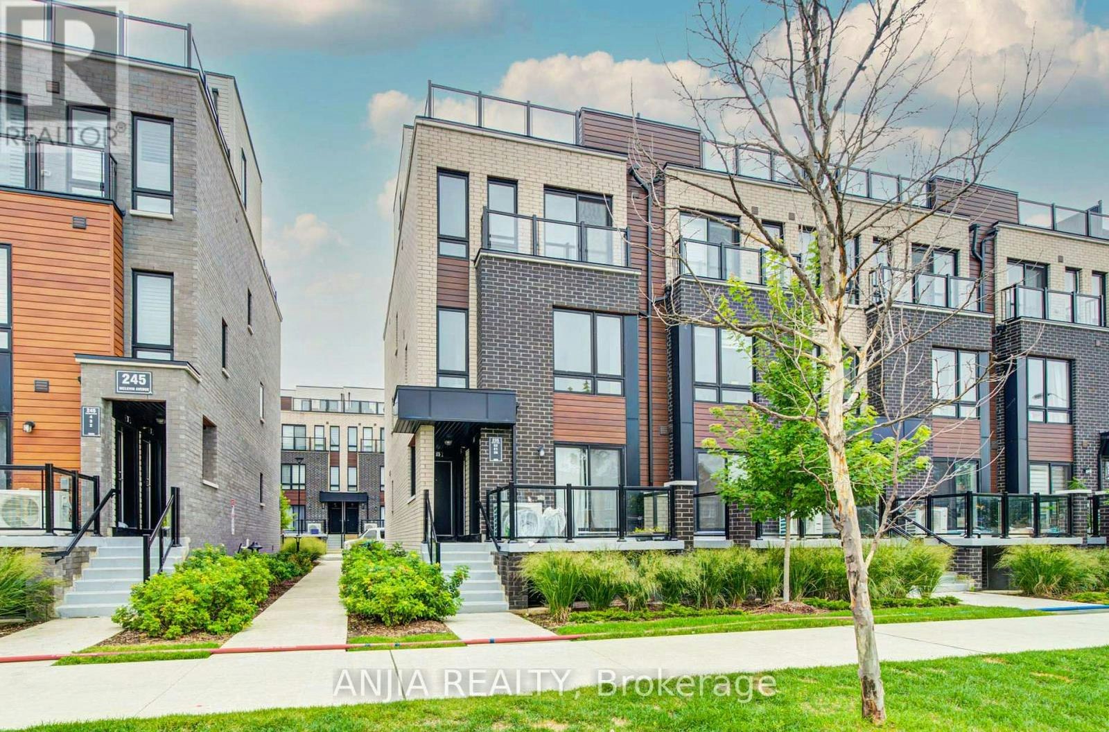 21-235 Mclevin Avenue, Toronto, ON, M1B 0E8