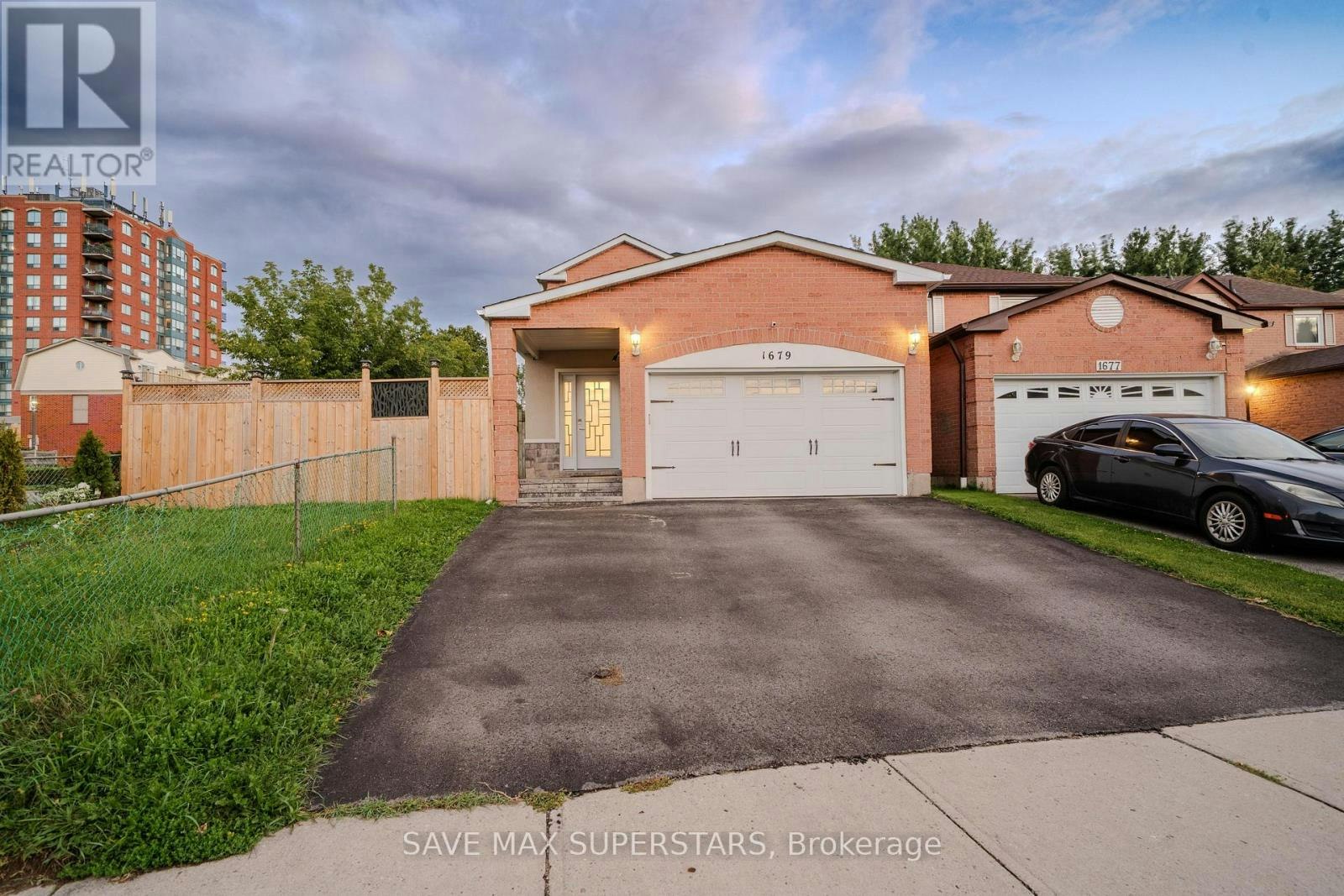 1679 Portland Court, Pickering, ON, L1V 5L5 - 3