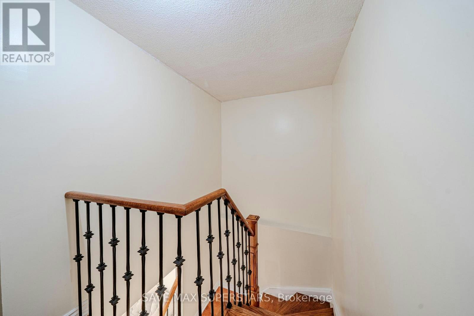 1679 Portland Court, Pickering, ON, L1V 5L5 - 22