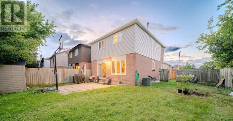 1679 Portland Court, Pickering, ON, L1V 5L5 - 39