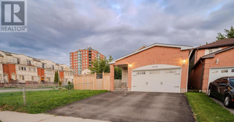 1679 Portland Court, Pickering, ON, L1V 5L5