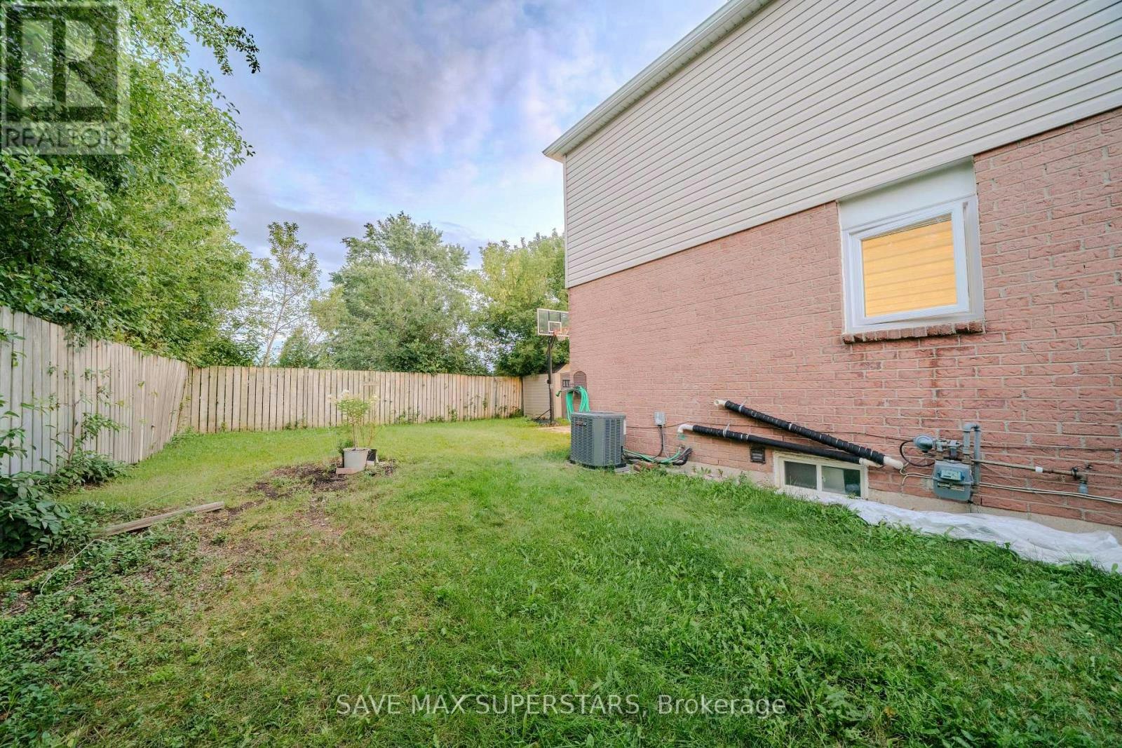 1679 Portland Court, Pickering, ON, L1V 5L5 - 42