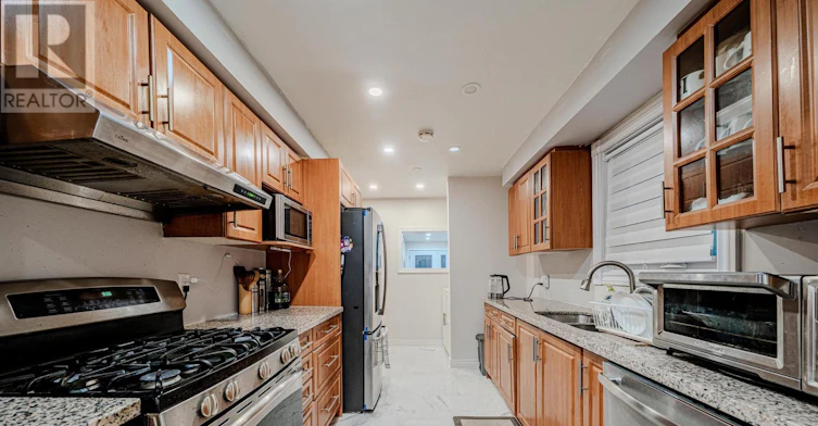 1679 Portland Court, Pickering, ON, L1V 5L5 - 19