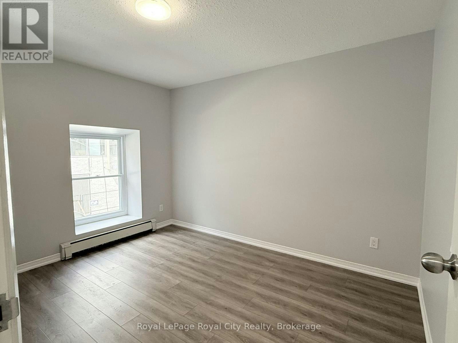 2-116 Wyndham Street N, Guelph, ON, N1H 4E8 - 4