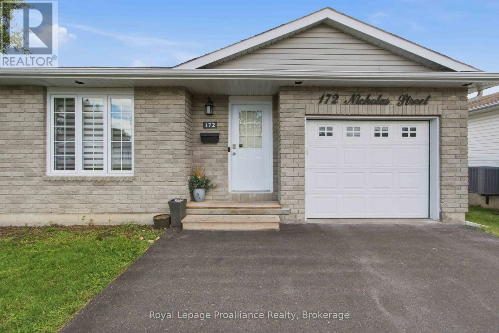 172 Nicholas Street, Quinte West, ON, K8V 6B2 - 2