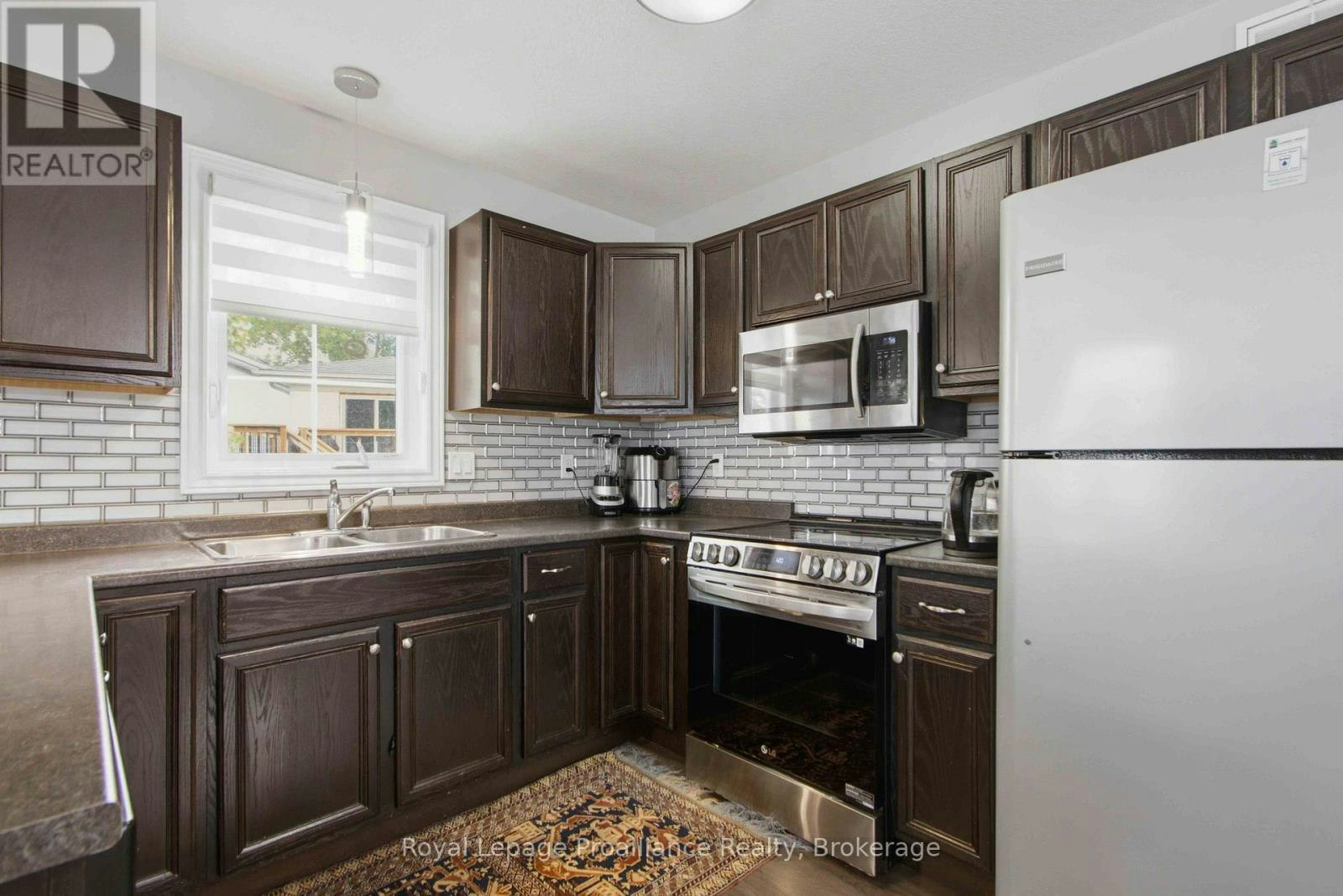 172 Nicholas Street, Quinte West, ON, K8V 6B2 - 10