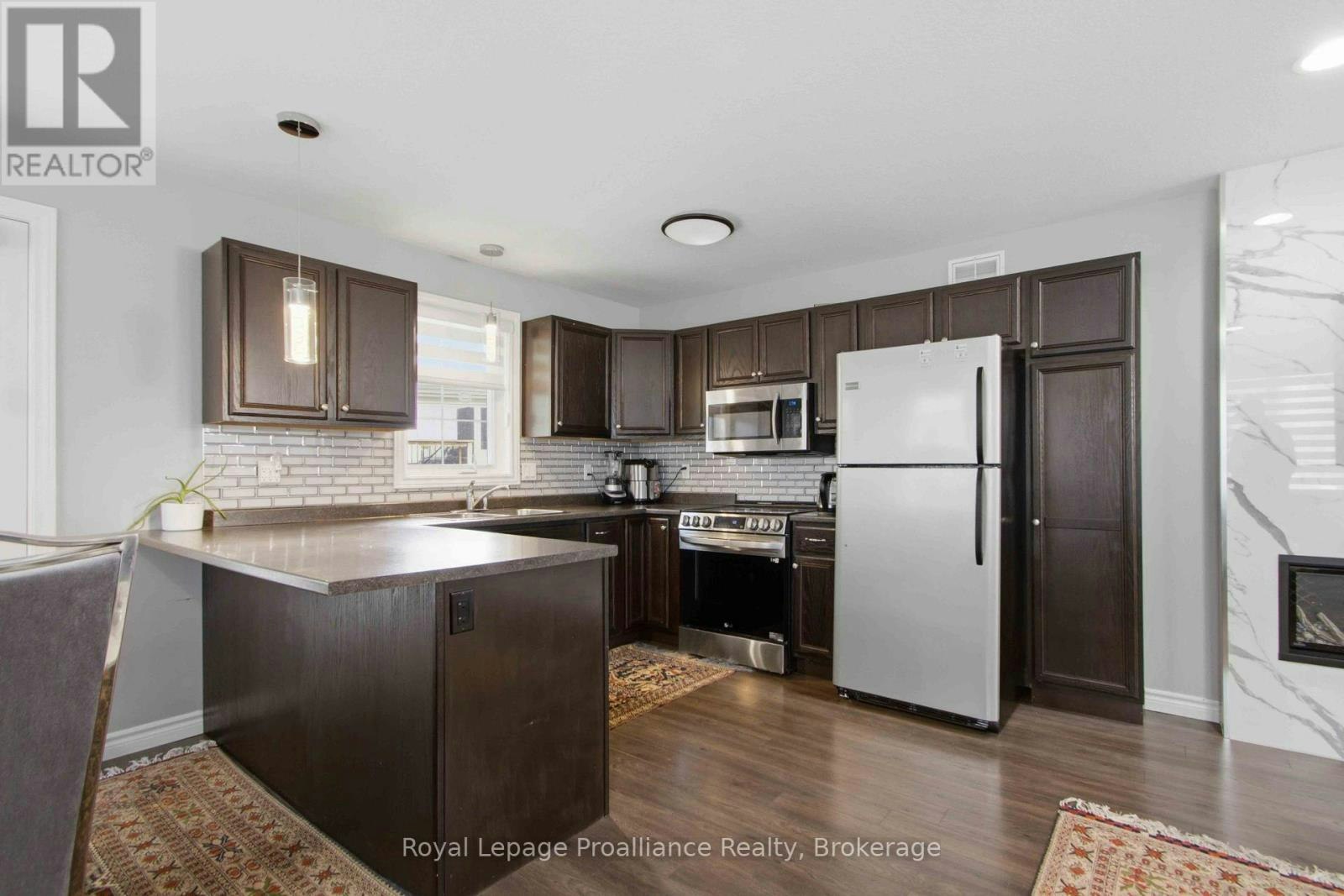 172 Nicholas Street, Quinte West, ON, K8V 6B2 - 9