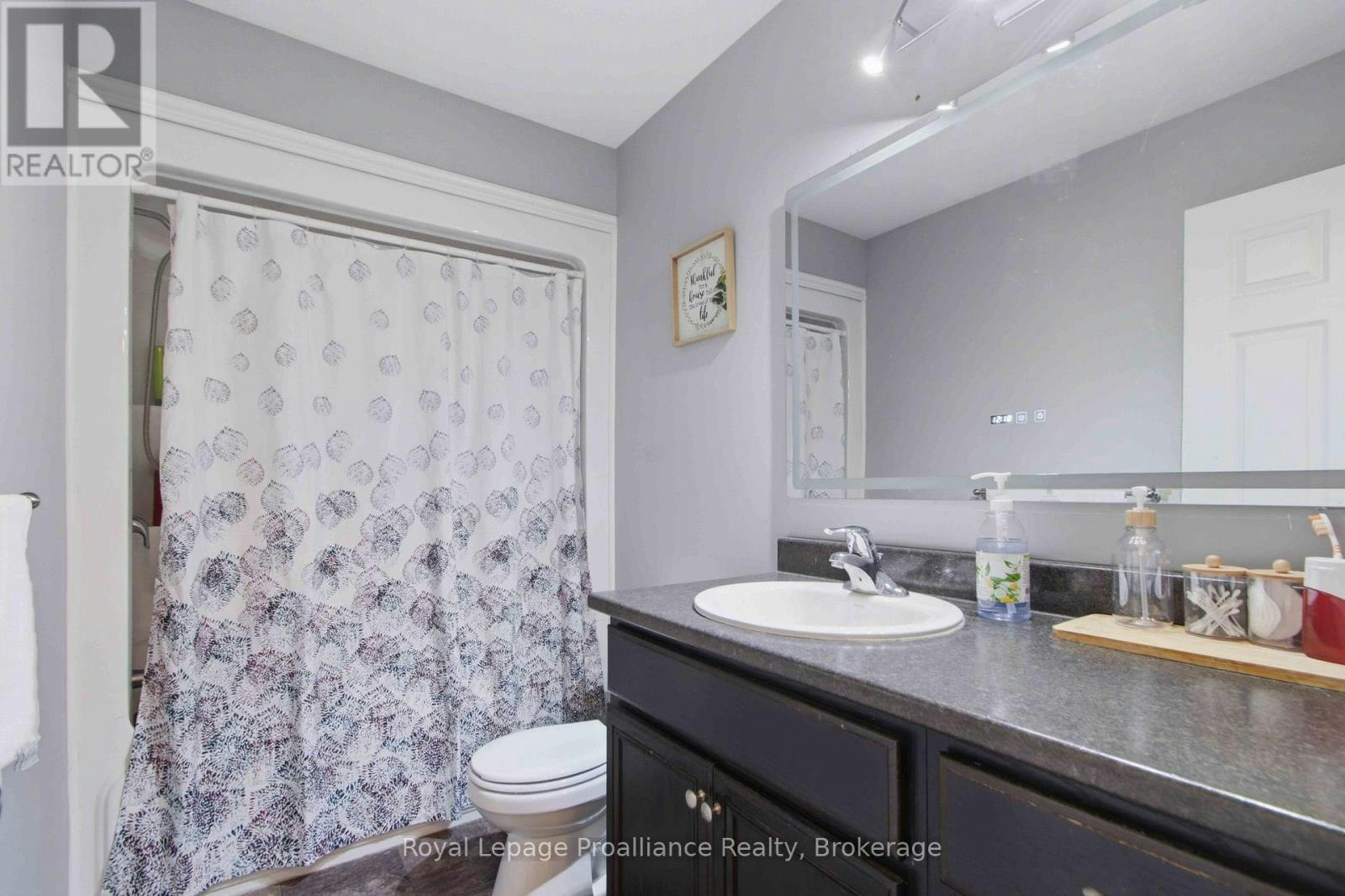 172 Nicholas Street, Quinte West, ON, K8V 6B2 - 16