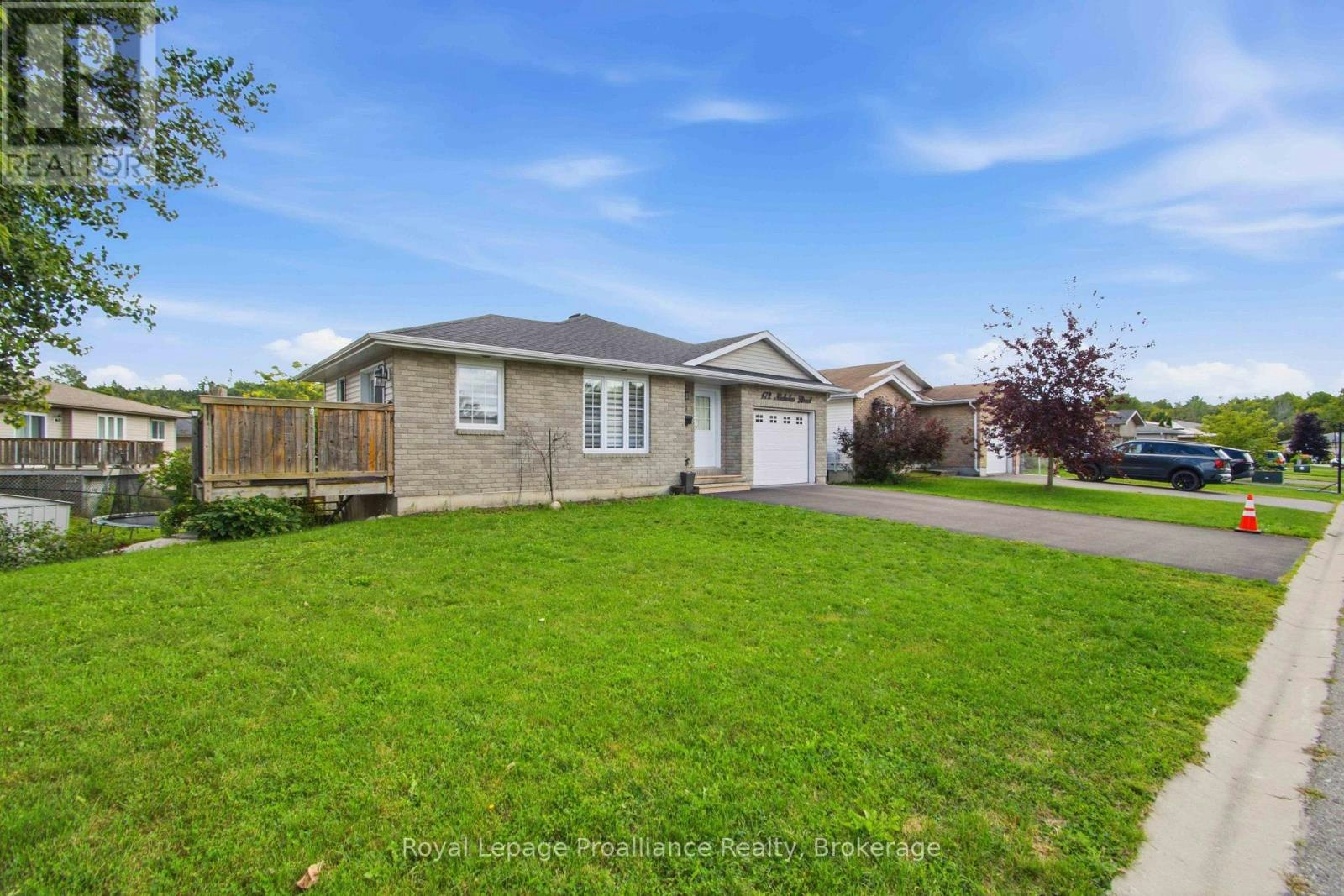 172 Nicholas Street, Quinte West, ON, K8V 6B2 - 3