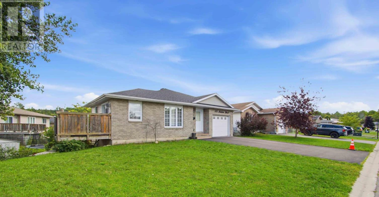 172 Nicholas Street, Quinte West, ON, K8V 6B2 - 3