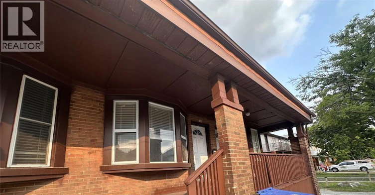 116 Elm Avenue, Windsor, ON, N9A 5G8 - 2