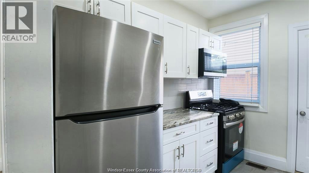 116 Elm Avenue, Windsor, ON, N9A 5G8 - 11