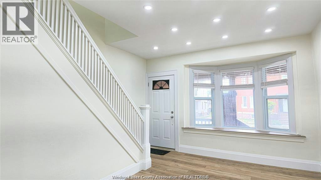 116 Elm Avenue, Windsor, ON, N9A 5G8 - 3