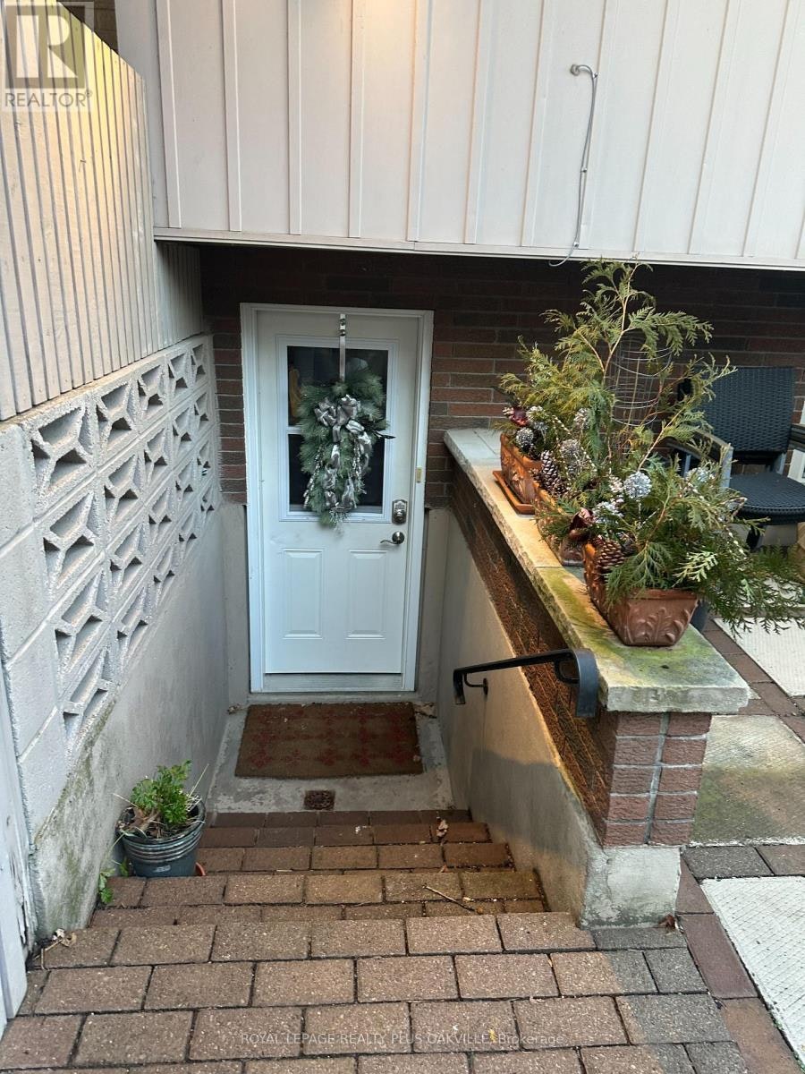 BSMT-694 Niagara Street, St. Catharines, ON, L2M 3R9 - 2