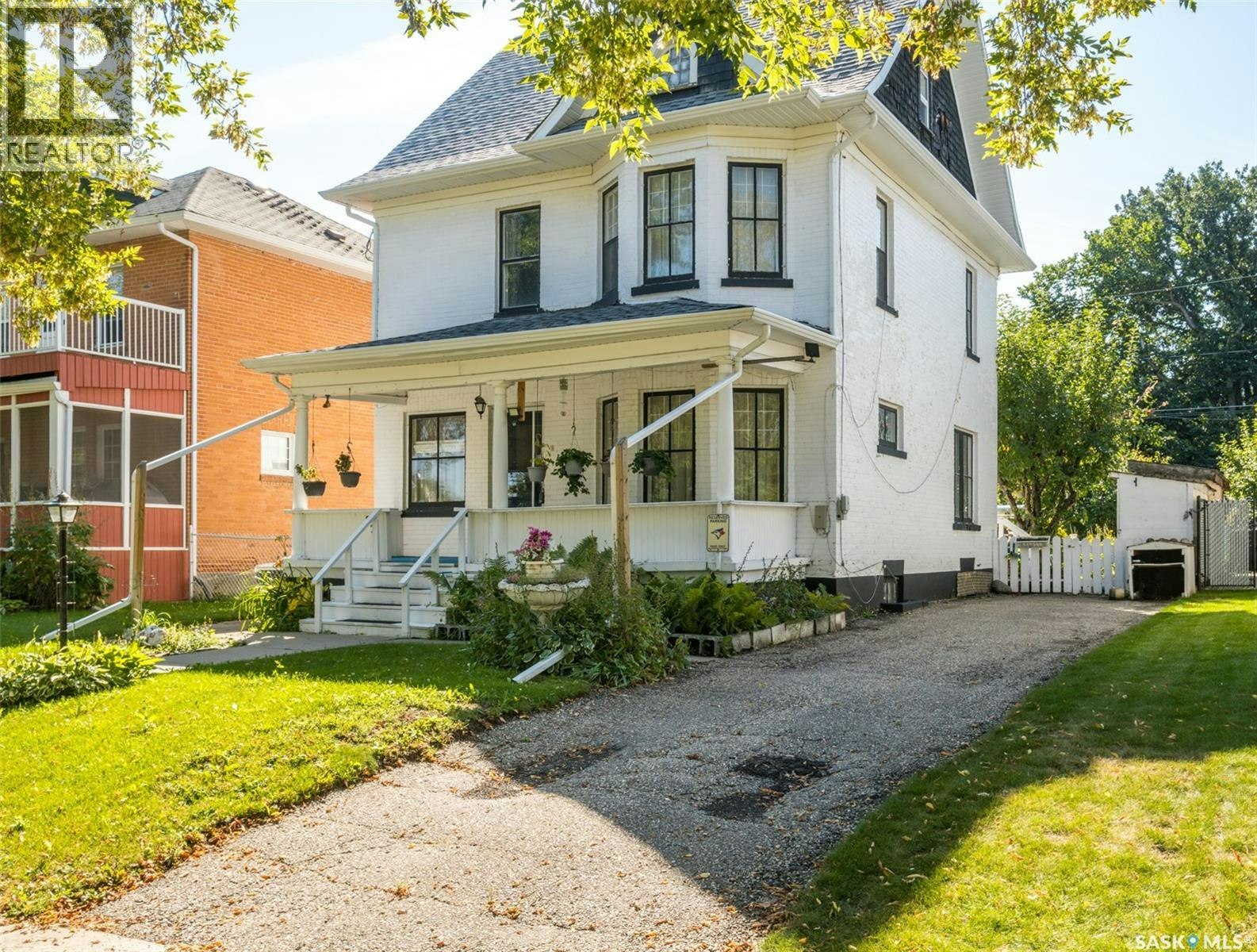 221 21st Street W, Prince Albert, SK, S6V 4J1