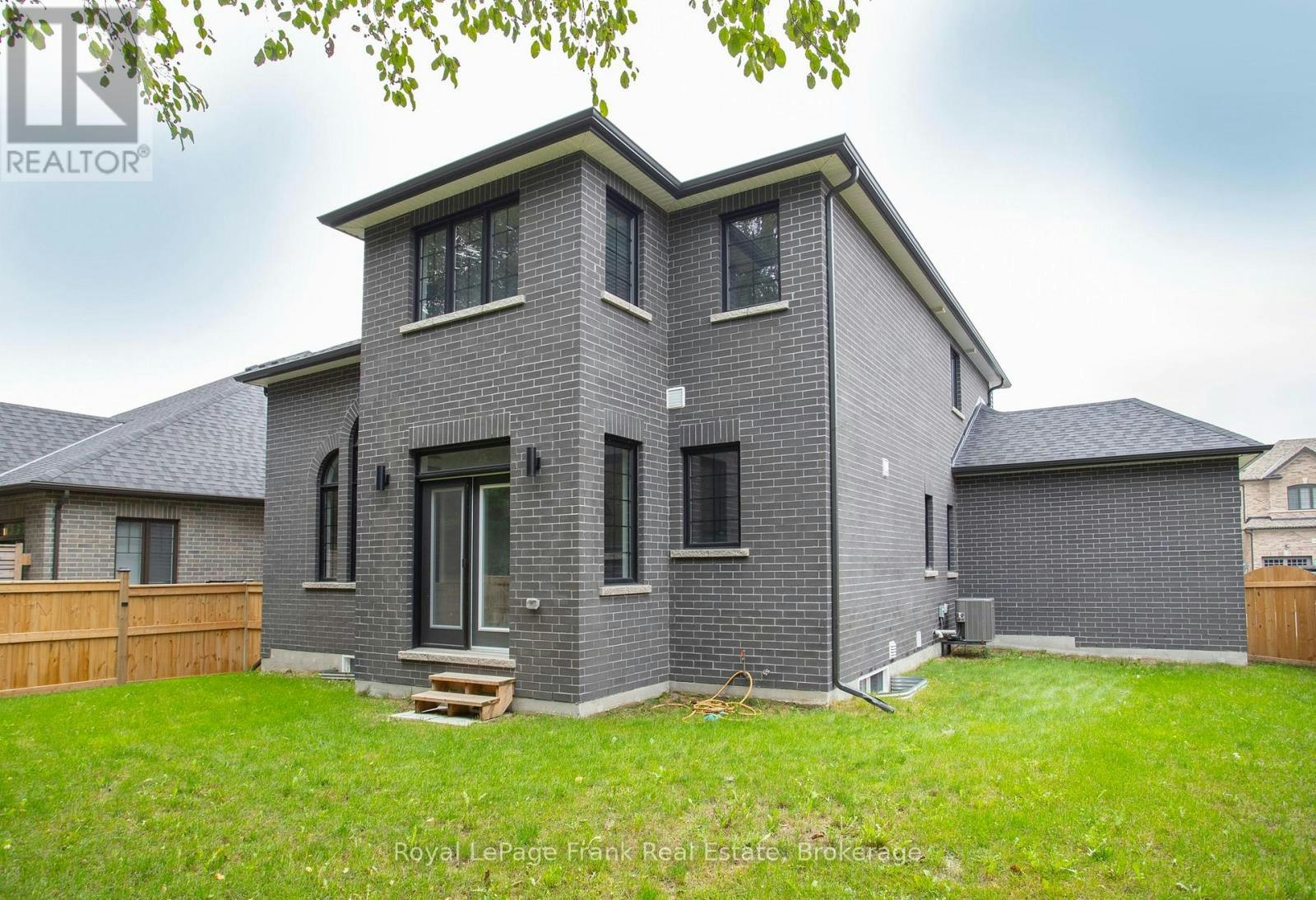 352 Northglen Boulevard, Clarington, ON, L1C 7E2 - 35