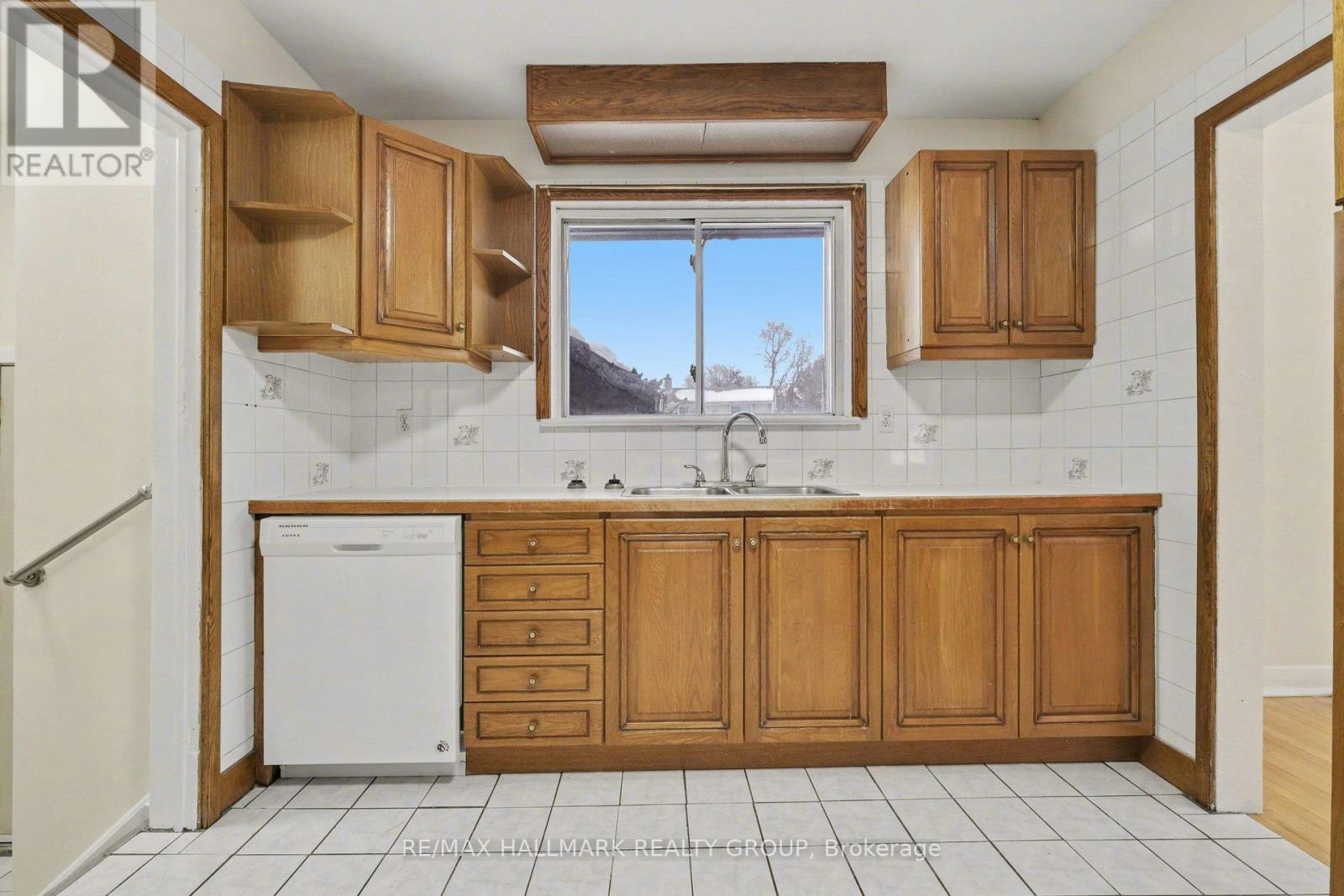 1299 Evans Boulevard, Ottawa, ON, K1H 7T8 - 12