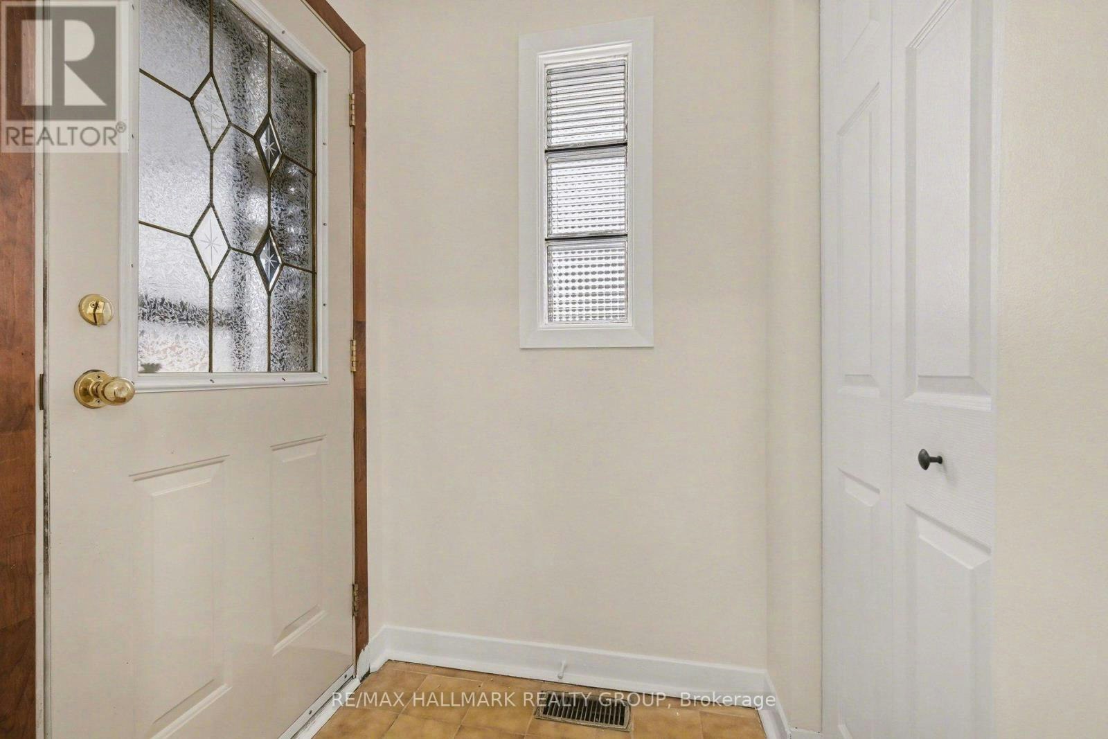 1299 Evans Boulevard, Ottawa, ON, K1H 7T8 - 9