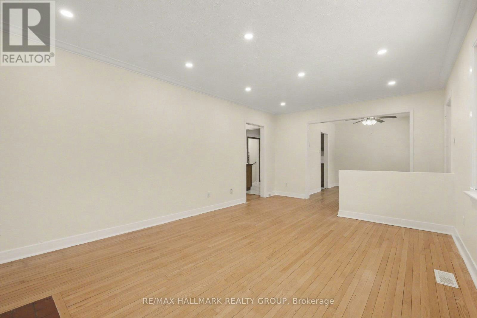 1299 Evans Boulevard, Ottawa, ON, K1H 7T8 - 8