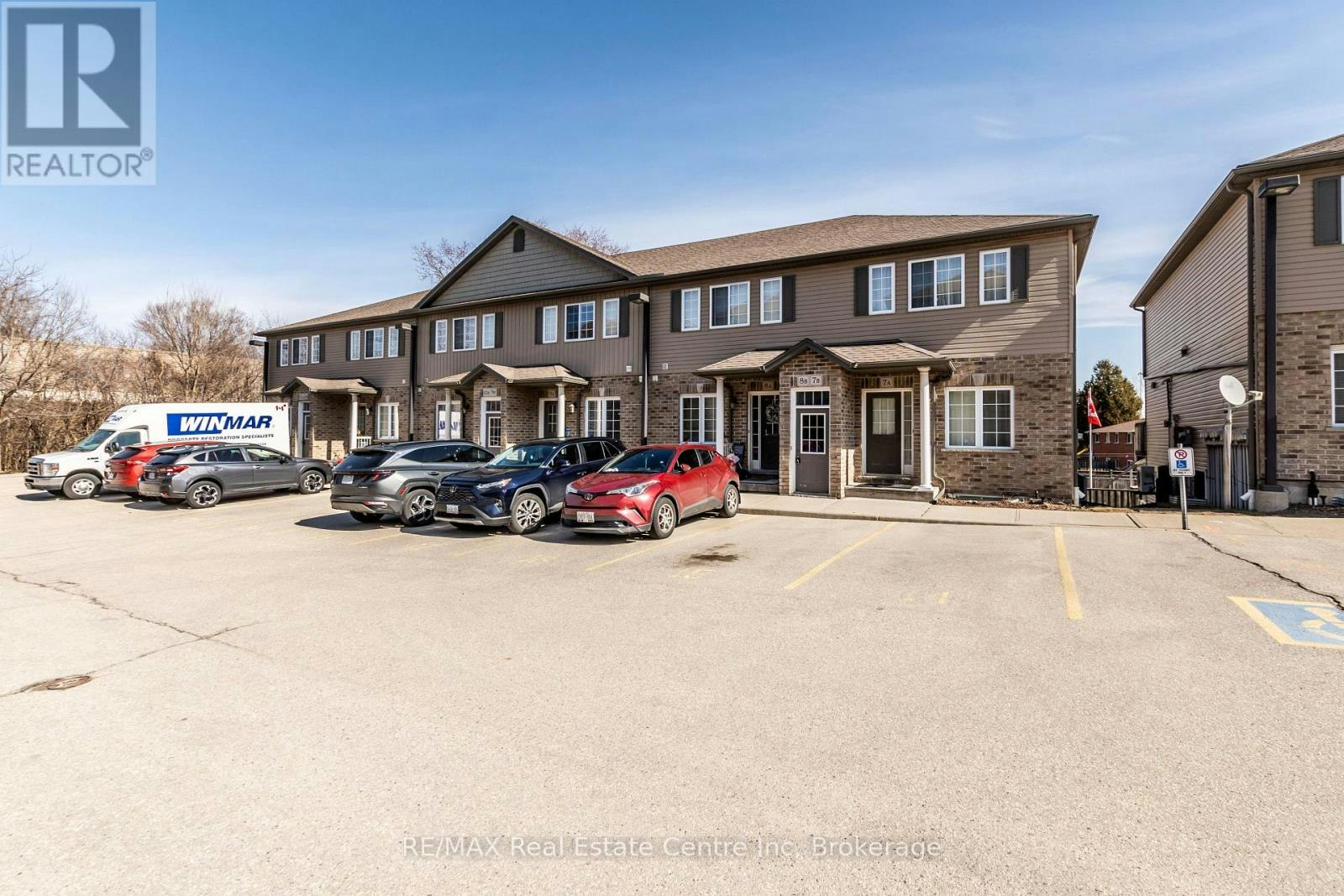 8B-38 Howe Drive, Kitchener, ON, N2E 0E3