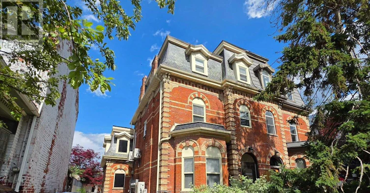 6-11 Beaconsfield Avenue, Toronto, ON, M6J 3J1 - 3