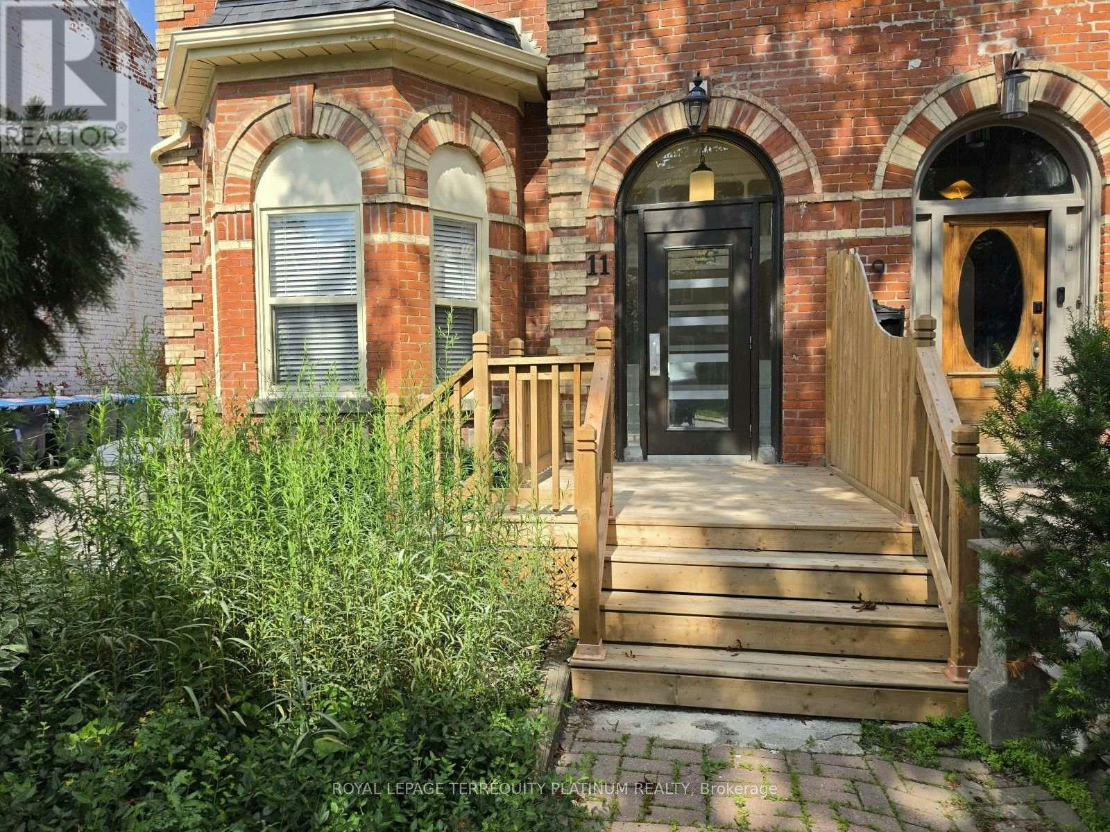 6-11 Beaconsfield Avenue, Toronto, ON, M6J 3J1 - 4