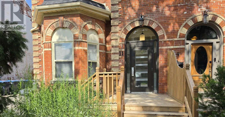 6-11 Beaconsfield Avenue, Toronto, ON, M6J 3J1 - 4