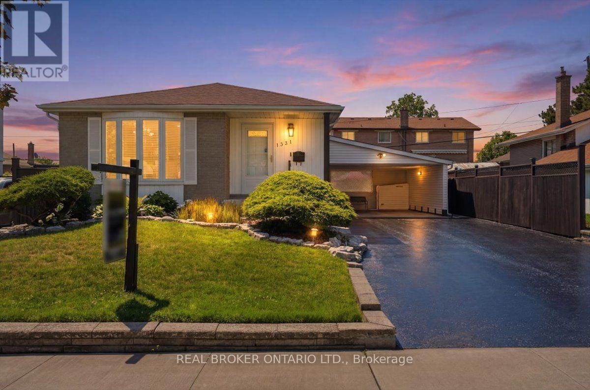 1331 Tatra Drive, Pickering, ON, L1W 1K5