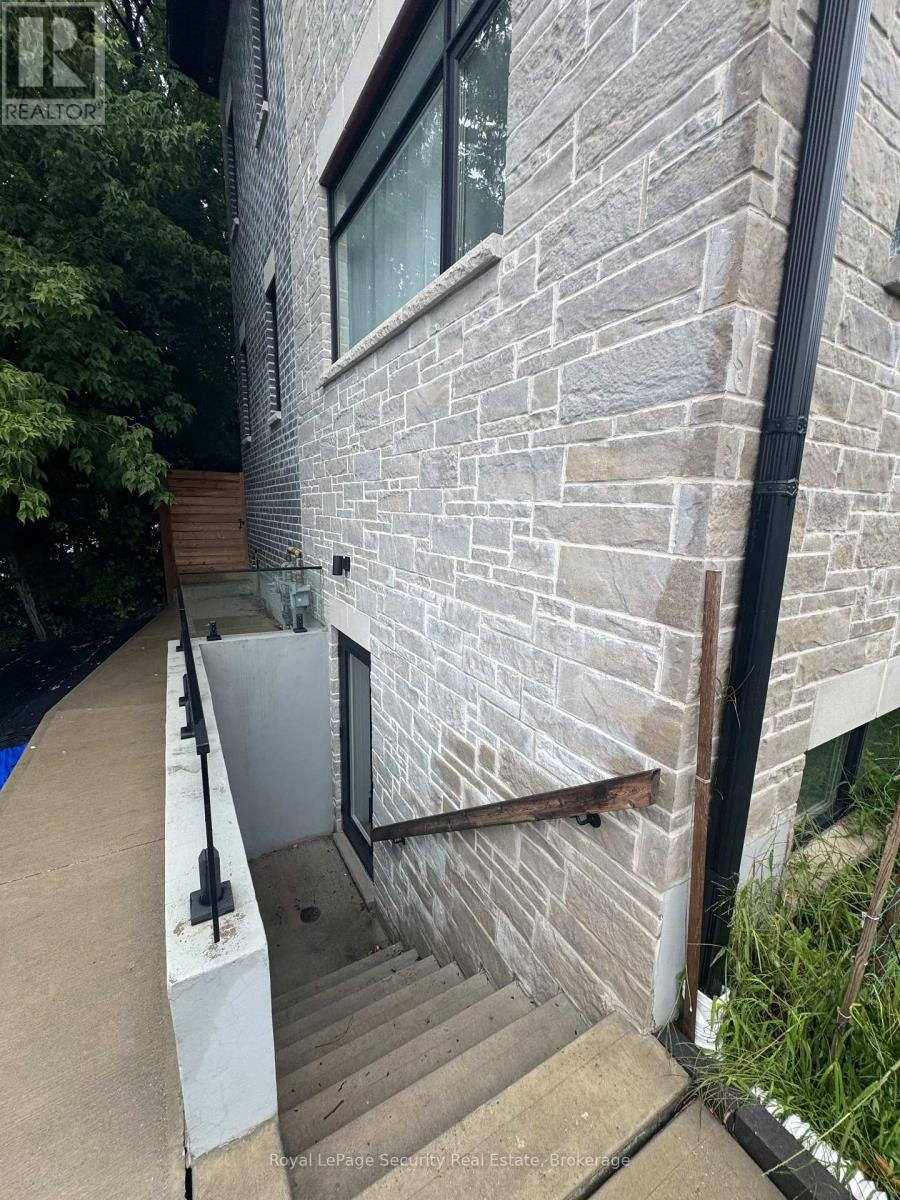 LOWER 1-196 Strathnairn Avenue, Toronto, ON, M6M 2G1